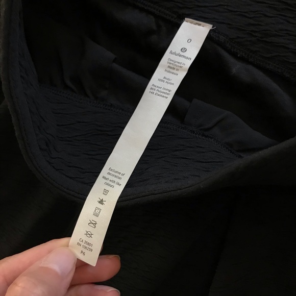 lululemon ‘Can You Feel The Pleat’ Pants (size 0) - Picture 4 of 8